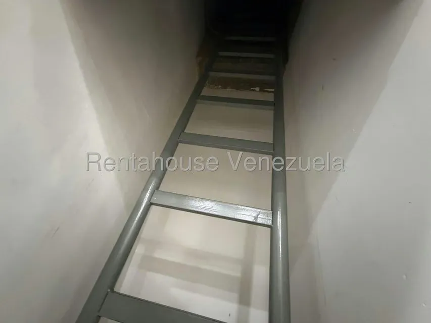Local Comercial en Venta en Parroquia La Candelaria, Distrito Metropolitano - 12
