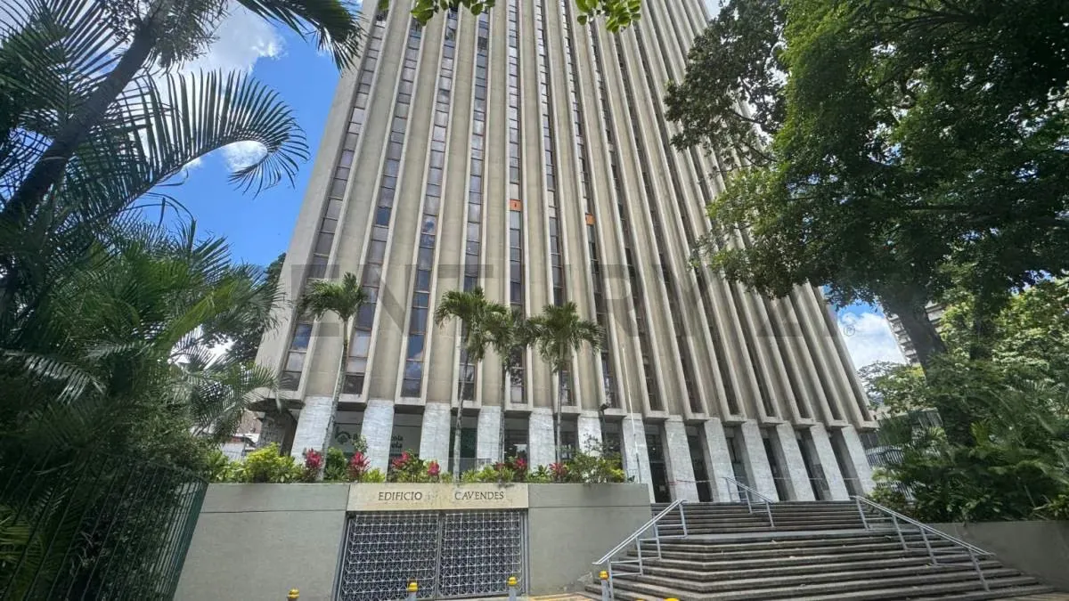 CUBÍCULO PARA CONSULTORIO EN TORRE CAVENDES – CHACAO