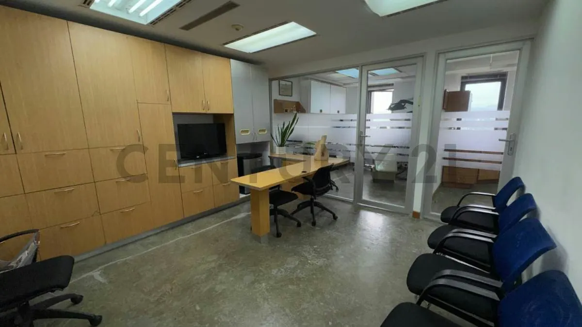 CUBÍCULO PARA CONSULTORIO EN TORRE CAVENDES – CHACAO - 6