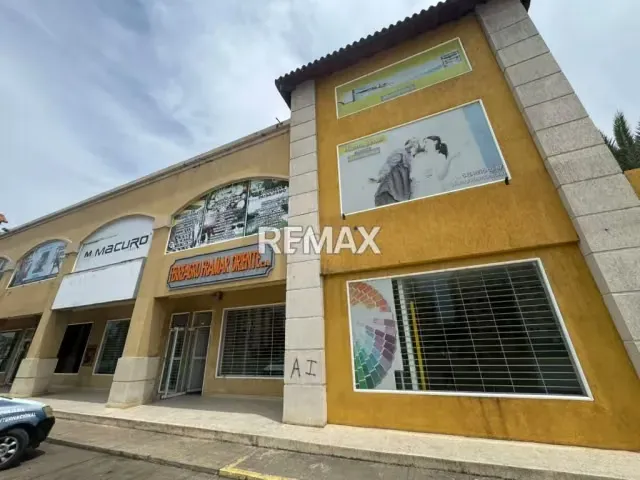 SE VENDE LOCAL COMERCIAL EN NUEVA BARCELONA