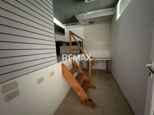 SE VENDE LOCAL COMERCIAL EN NUEVA BARCELONA - 5