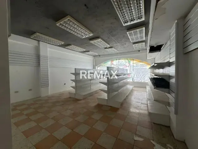 SE VENDE LOCAL COMERCIAL EN NUEVA BARCELONA - 7