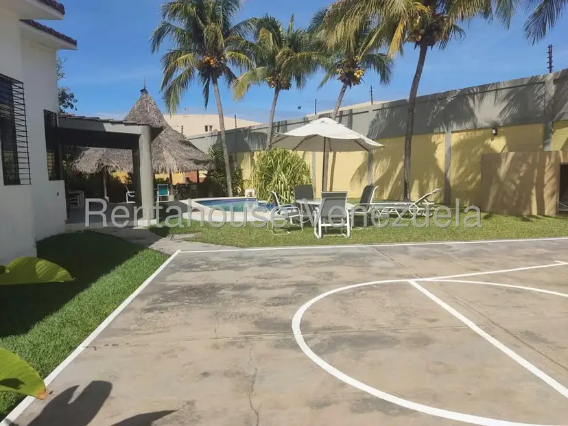 Casa (Duplex) en Venta en Cumboto, Carabobo