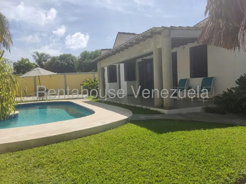Casa (Duplex) en Venta en Cumboto, Carabobo - 3