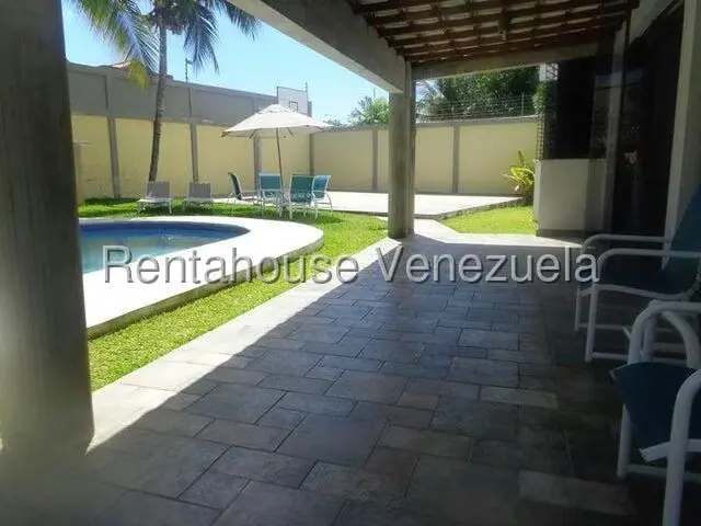 Casa (Duplex) en Venta en Cumboto, Carabobo - 41