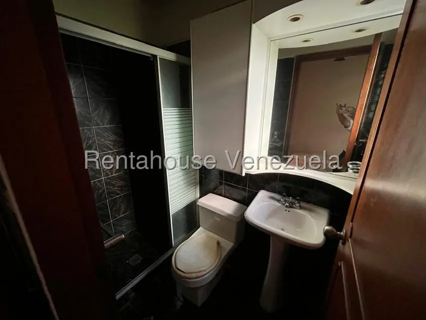 Apartamento (1 Nivel) en Venta en Miranda, Distrito Metropolitano - 16