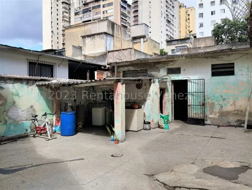 Casa (Multipes Niveles) en Venta en Parroquia Catedral, Distrito Metropolitano - 18