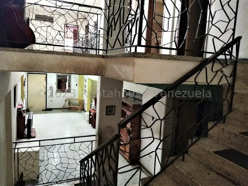 Casa (Multipes Niveles) en Venta en Parroquia Catedral, Distrito Metropolitano - 9
