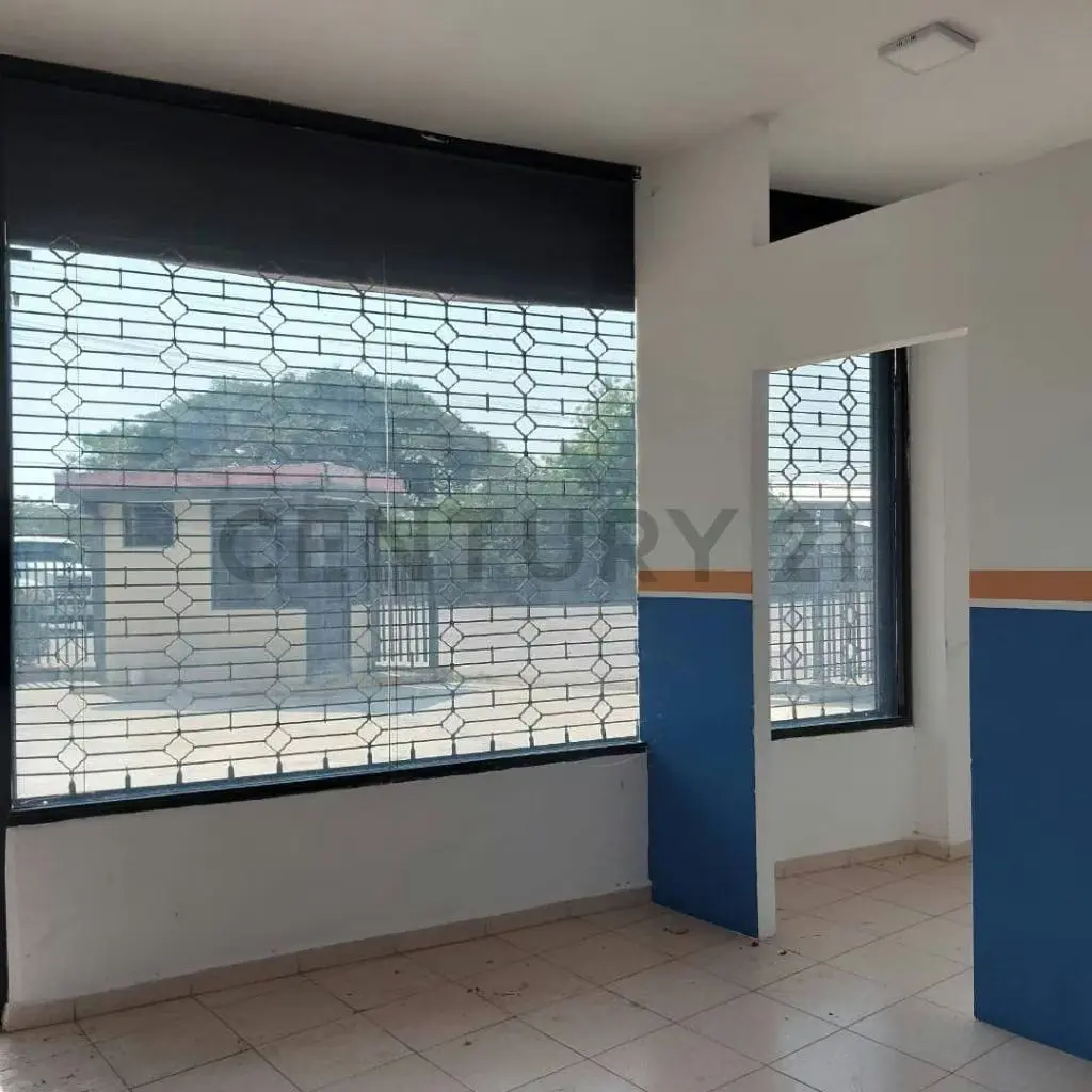 Local en venta / zona Industrial de Santa Cruz - 4