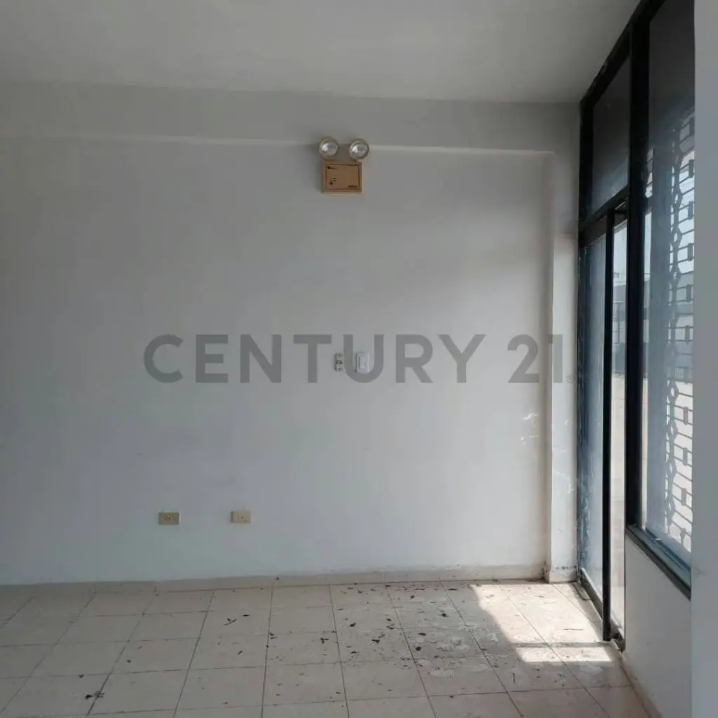 Local en venta / zona Industrial de Santa Cruz - 7