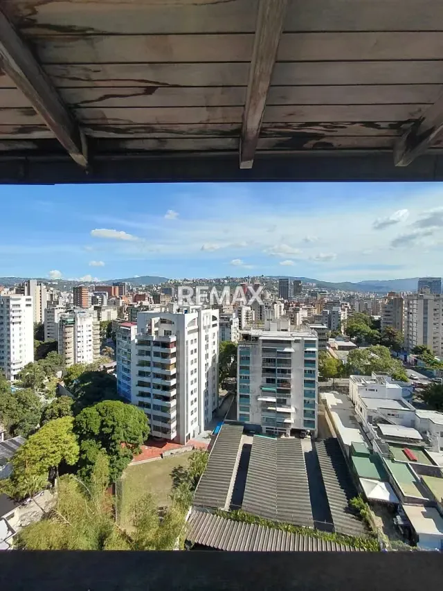 VENTA DE APARTAMENTO PH EN LA FLORIDA, MUN. LIBERTADOR - 11