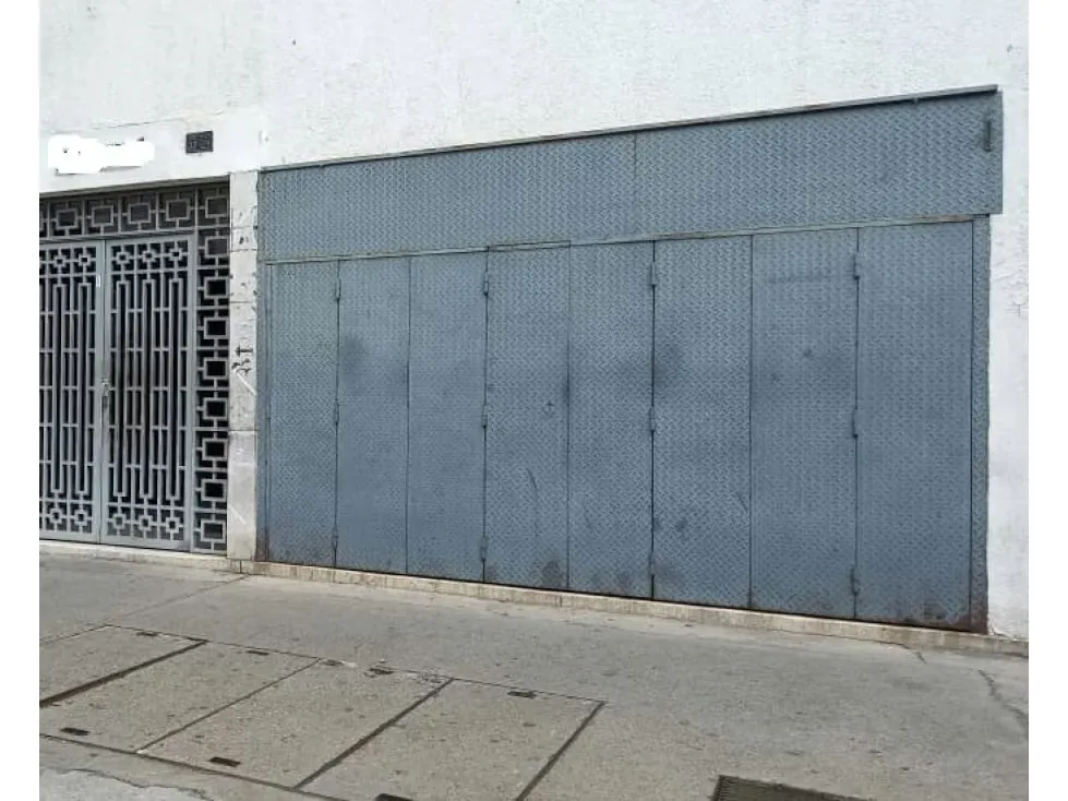 Local Comercial en venta a 50mts de Av. Fuerzas Armadas