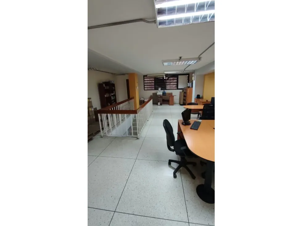 Local Comercial en venta a 50mts de Av. Fuerzas Armadas - 9