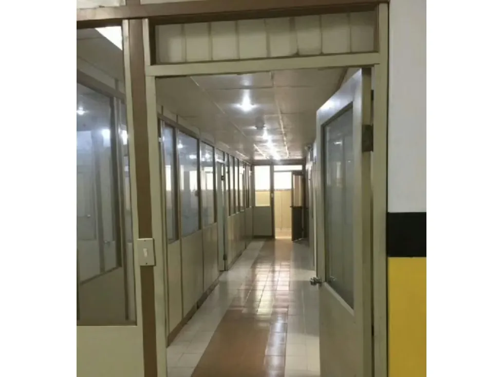 Vendo/alquilo galpón 1537mts2 Caricuao 8500 - 4