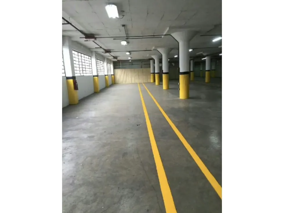 Vendo/alquilo galpón 1537mts2 Caricuao 8500 - 8