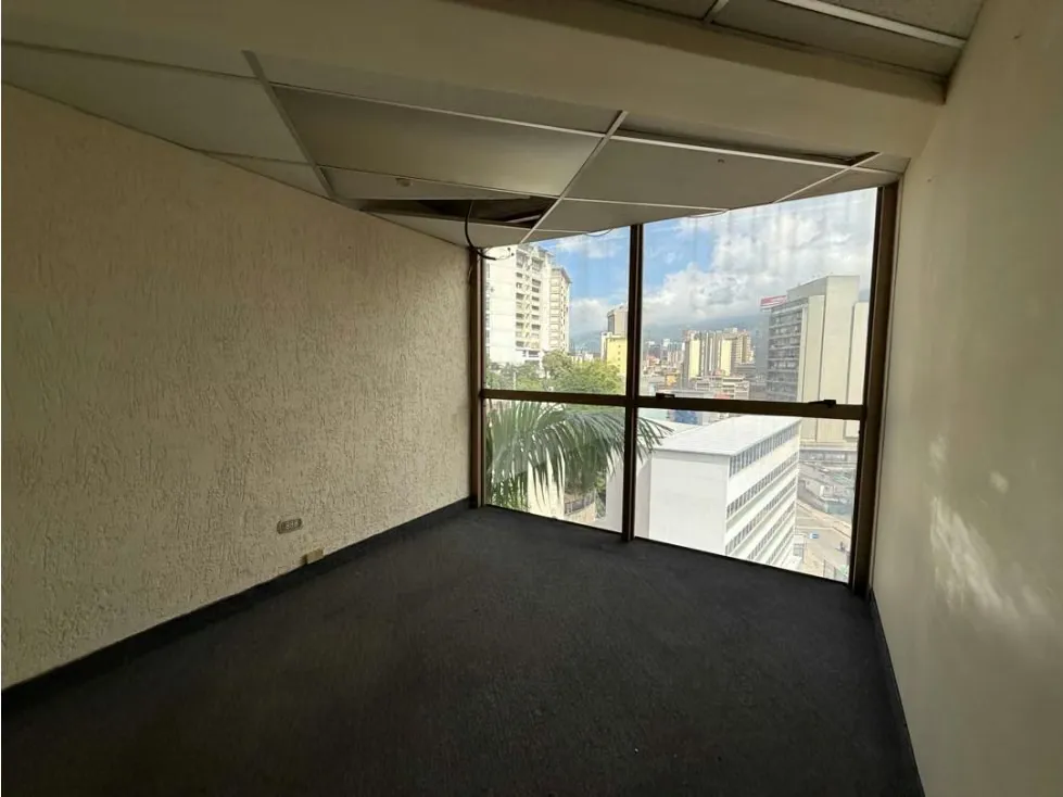 Se vende edificio 3231m2 Bello Monte - 8