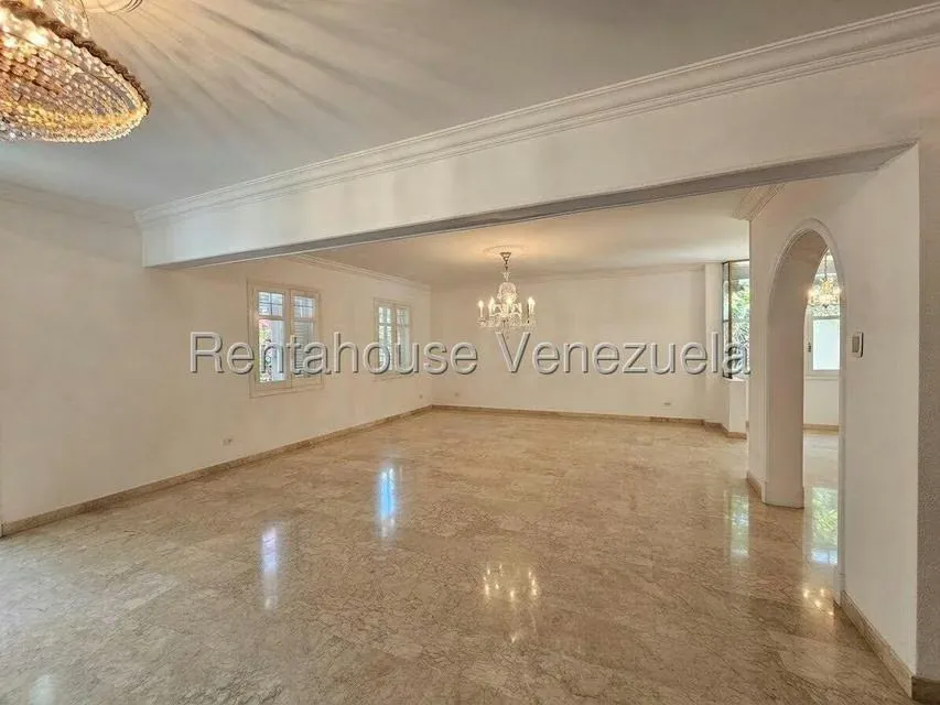 Casa (Duplex) en Venta en Lomas de La Lagunita, Distrito Metropolitano - 21
