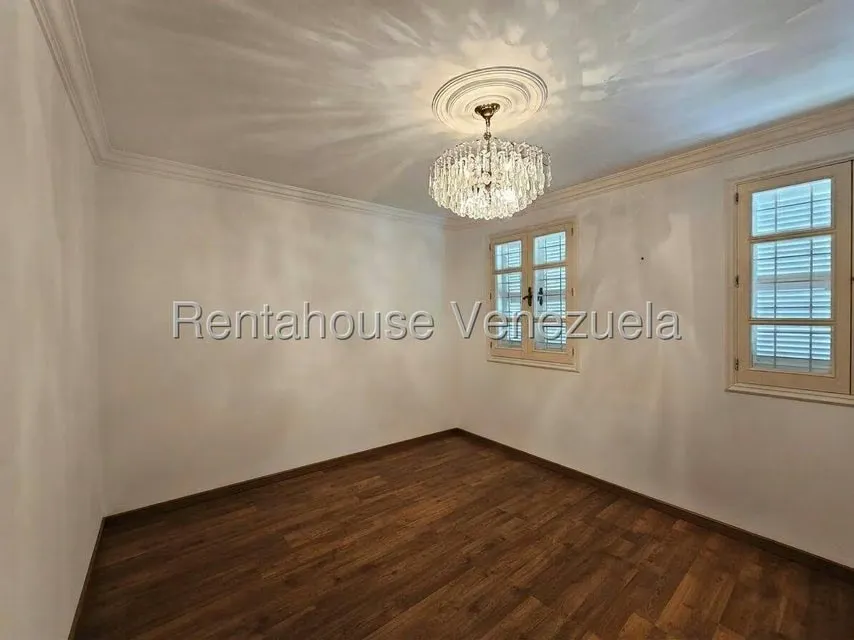 Casa (Duplex) en Venta en Lomas de La Lagunita, Distrito Metropolitano - 22