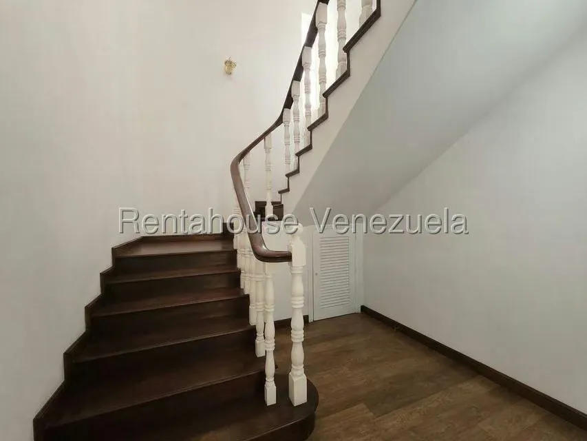 Casa (Duplex) en Venta en Lomas de La Lagunita, Distrito Metropolitano - 26