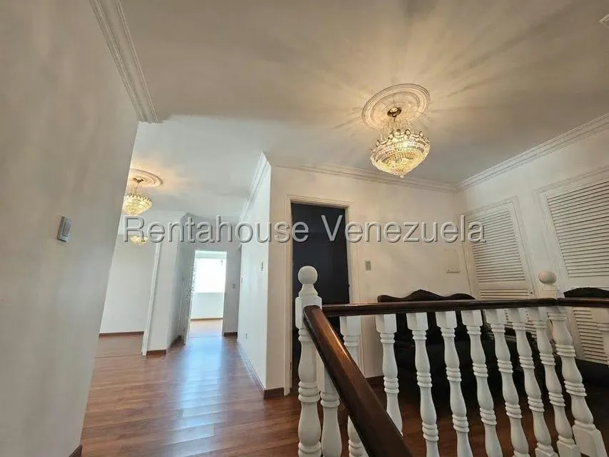 Casa (Duplex) en Venta en Lomas de La Lagunita, Distrito Metropolitano - 28