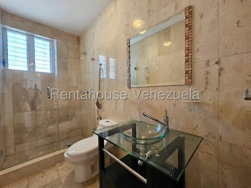 Casa (Duplex) en Venta en Lomas de La Lagunita, Distrito Metropolitano - 50