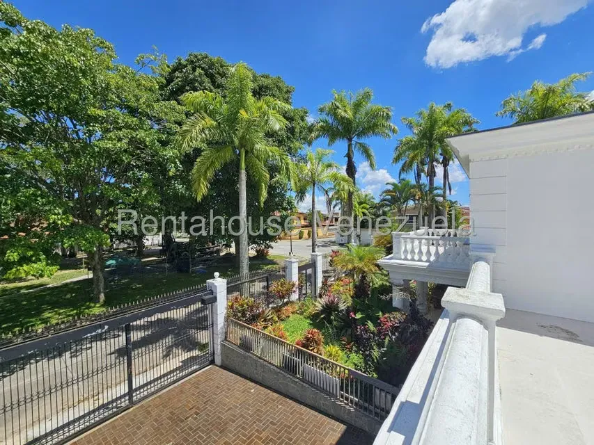 Casa (Duplex) en Venta en Lomas de La Lagunita, Distrito Metropolitano - 53