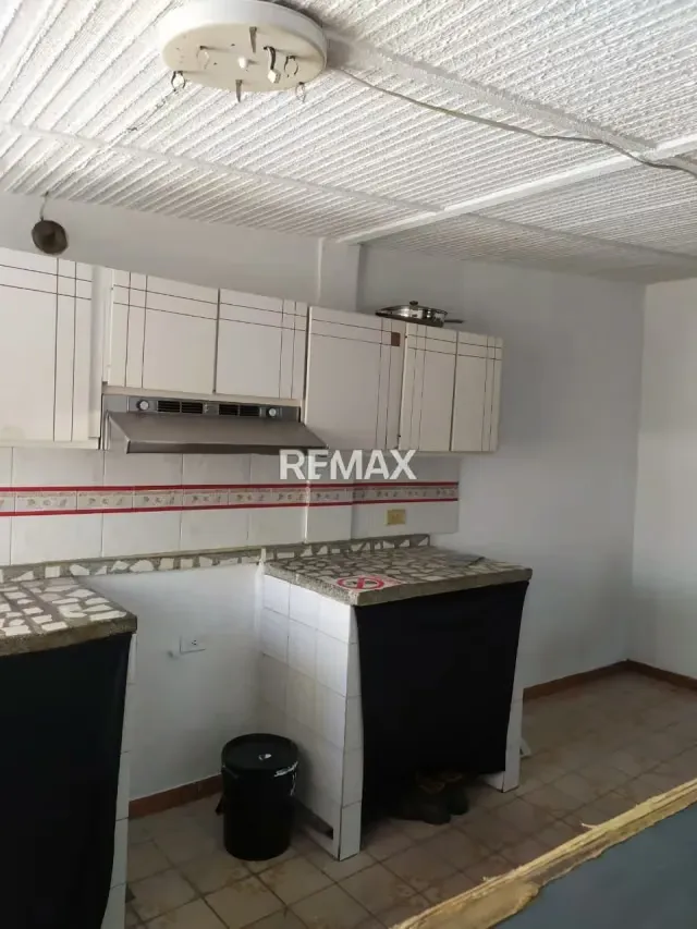 ALQUILER APARTAMENTO DE 5 HABITACIONES , AVENIDA LOS CEDROS - 11