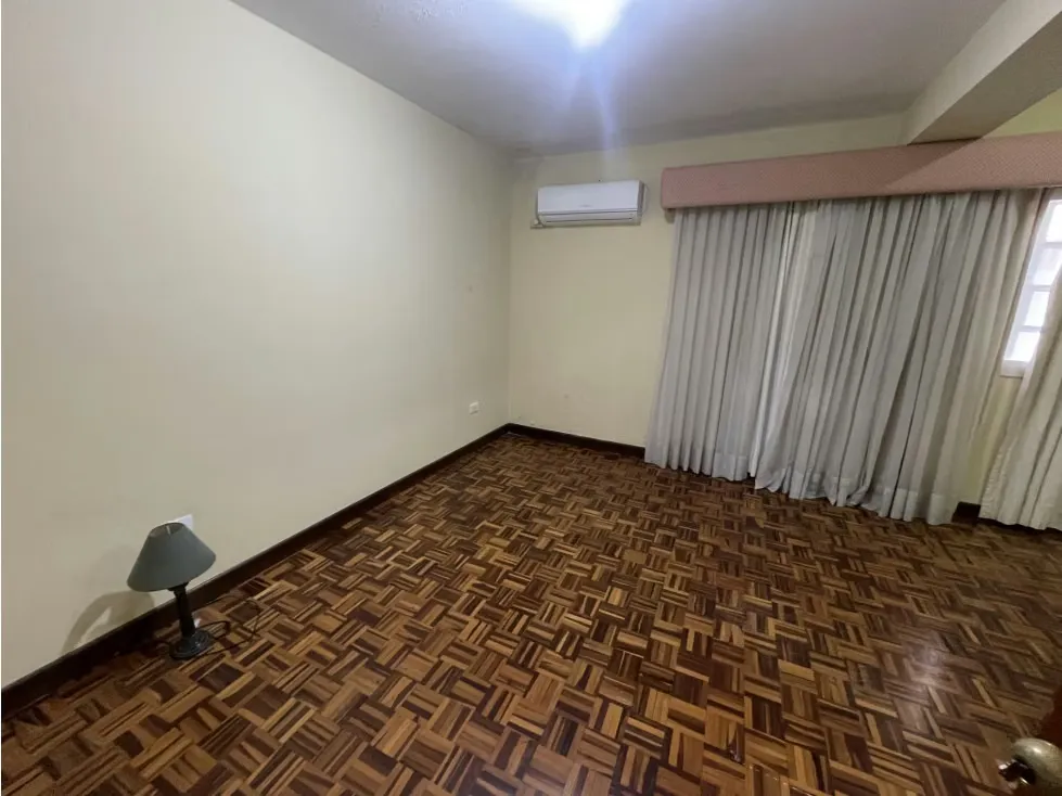 Se vende casa 565m2 Sebucán 3596 - 30