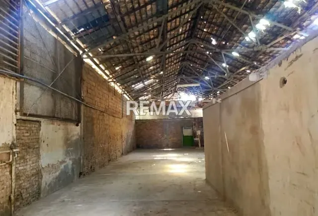 Espacioso Local en Alquiler en Avenida Petión, Cumaná - 5