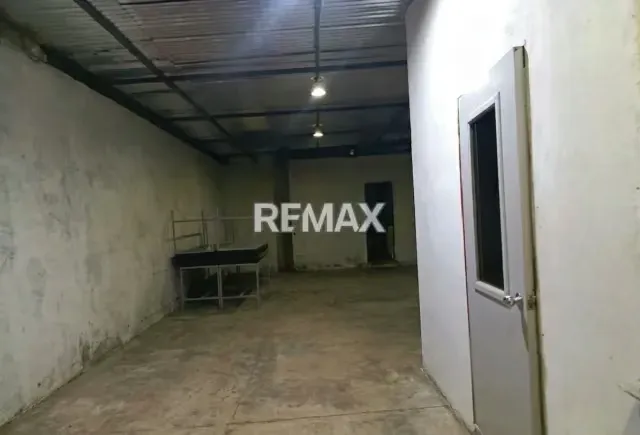 Espacioso Local en Alquiler en Avenida Petión, Cumaná - 9
