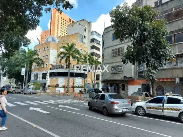 TERRENO EN VENTA - URB. SABANA GRANDE - 4