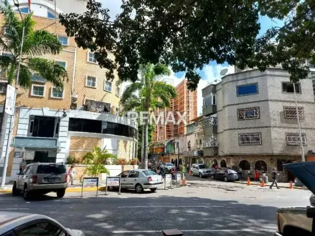 TERRENO EN VENTA - URB. SABANA GRANDE - 6