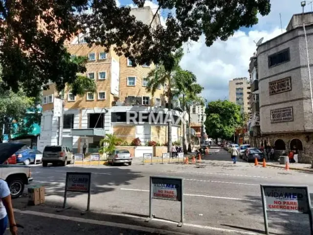 TERRENO EN VENTA - URB. SABANA GRANDE - 9