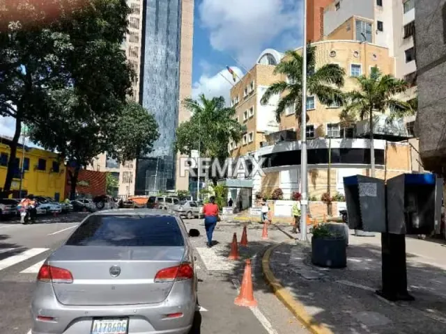 TERRENO EN VENTA - URB. SABANA GRANDE - 10