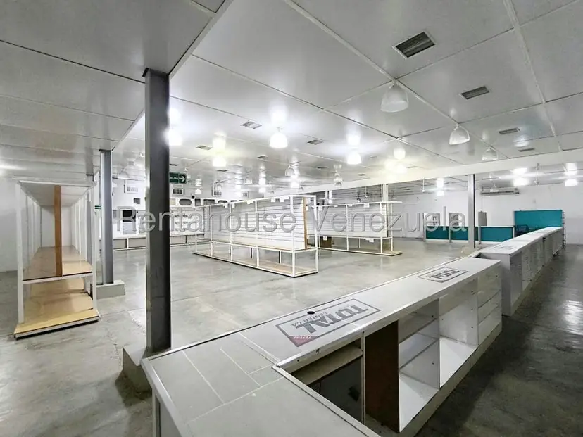 Comercial (Galpon - Deposito) en Alquiler en Centro, Falcon