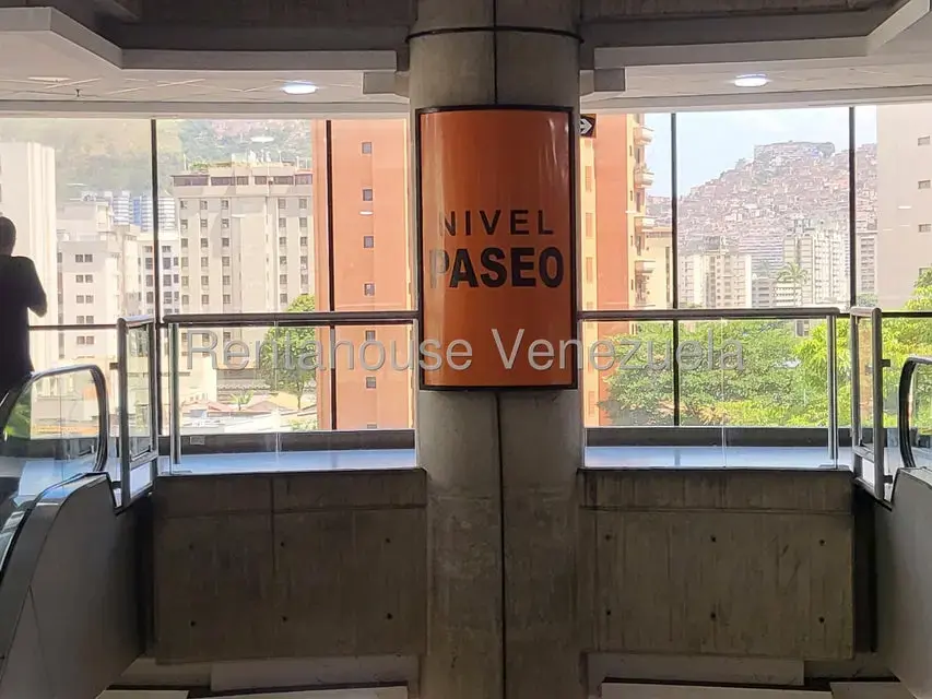 Local Comercial en Alquiler en El Paraiso, Distrito Metropolitano - 2