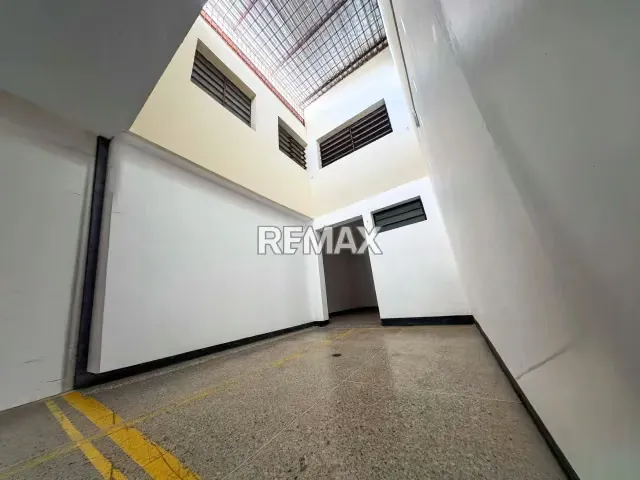 Local Comercial en Venta Carrera 19 entre Calles 45 y 46 Zona Oeste-Barquisimeto - 4