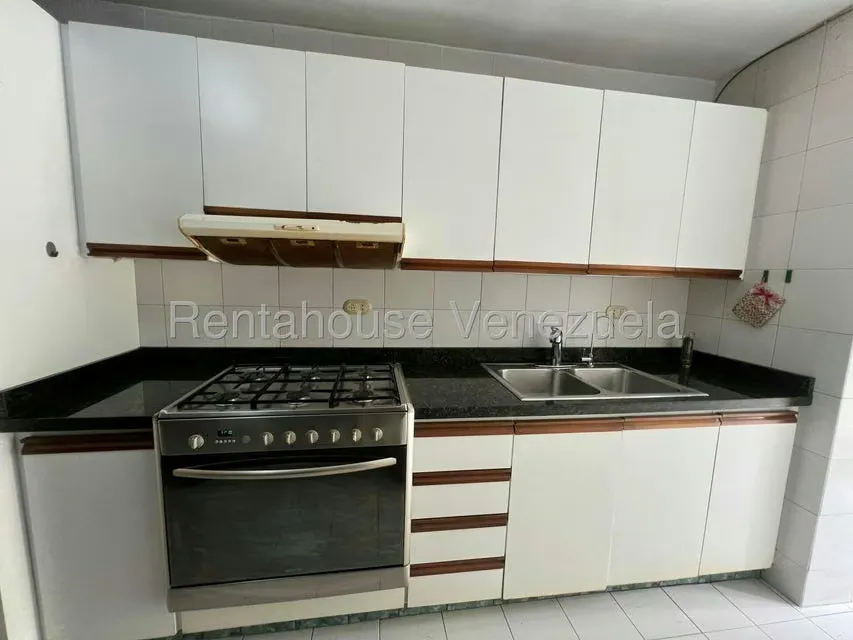 Apartamento (1 Nivel) en Venta en Lomas del Avila, Distrito Metropolitano - 12