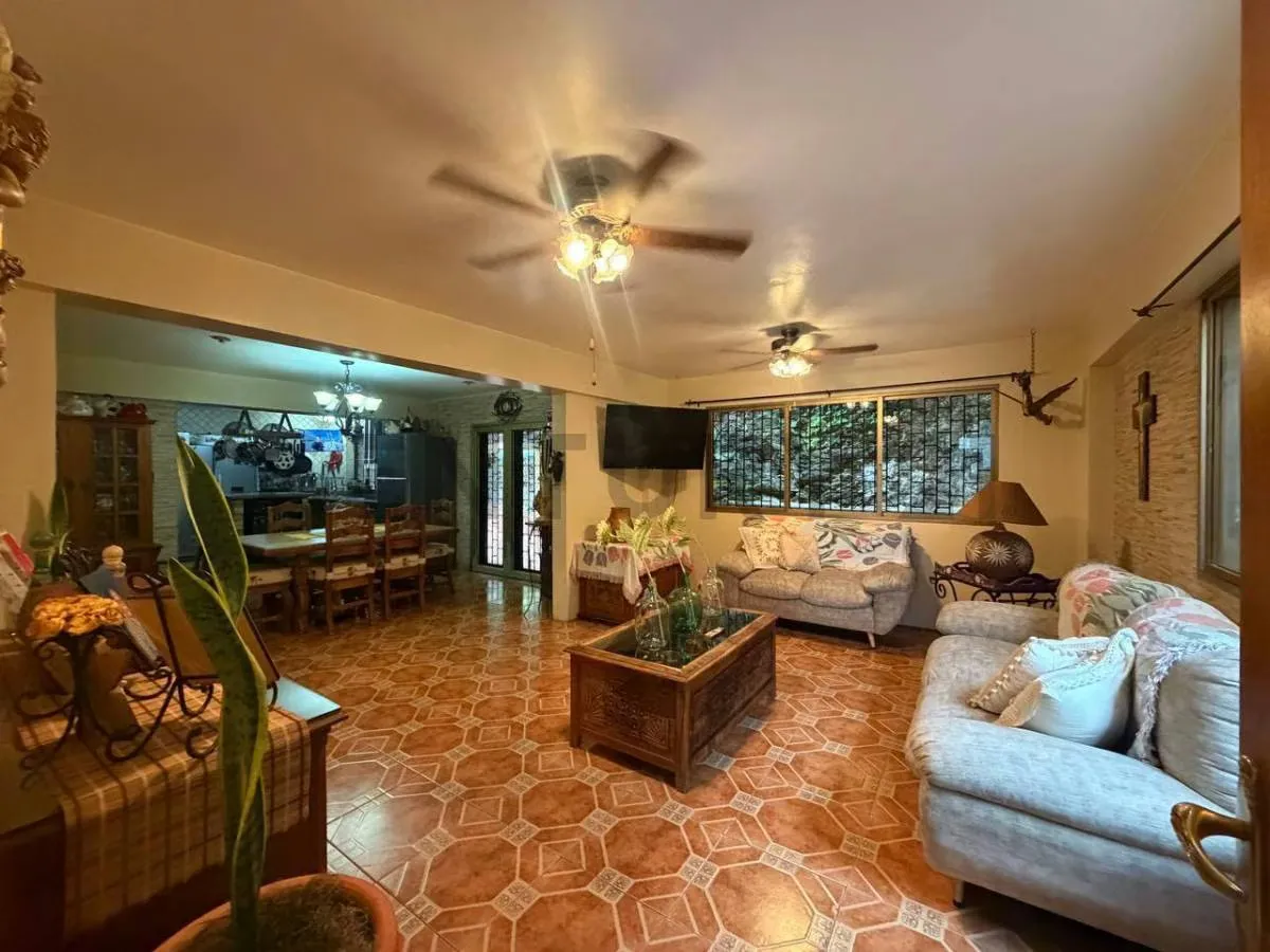 Dos Casas en venta .Un solo terreno - 9