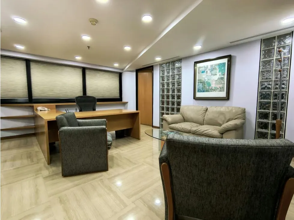 Se vende/alquila oficina 120m² 2b Chacao