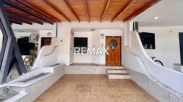 En VENTA Casa en Conjunto Cerrado La Castellana Laureles de la Castellana