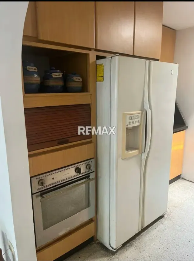 Penthouse en el llanito con gran potencial para remodelar - 7