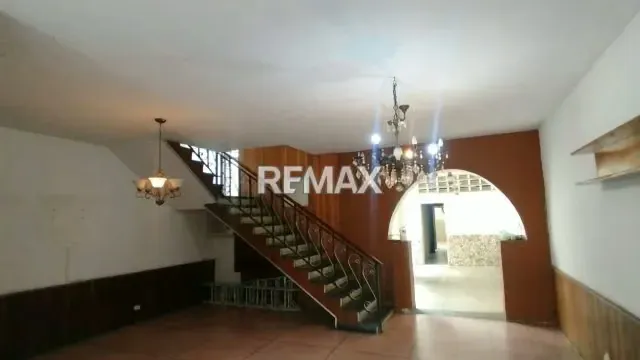 OPORTUNIDAD DE CASA EN ALQUILER PARA USO COMERCIAL EN URBANIZACIÓN LA SOLEDAD - 5