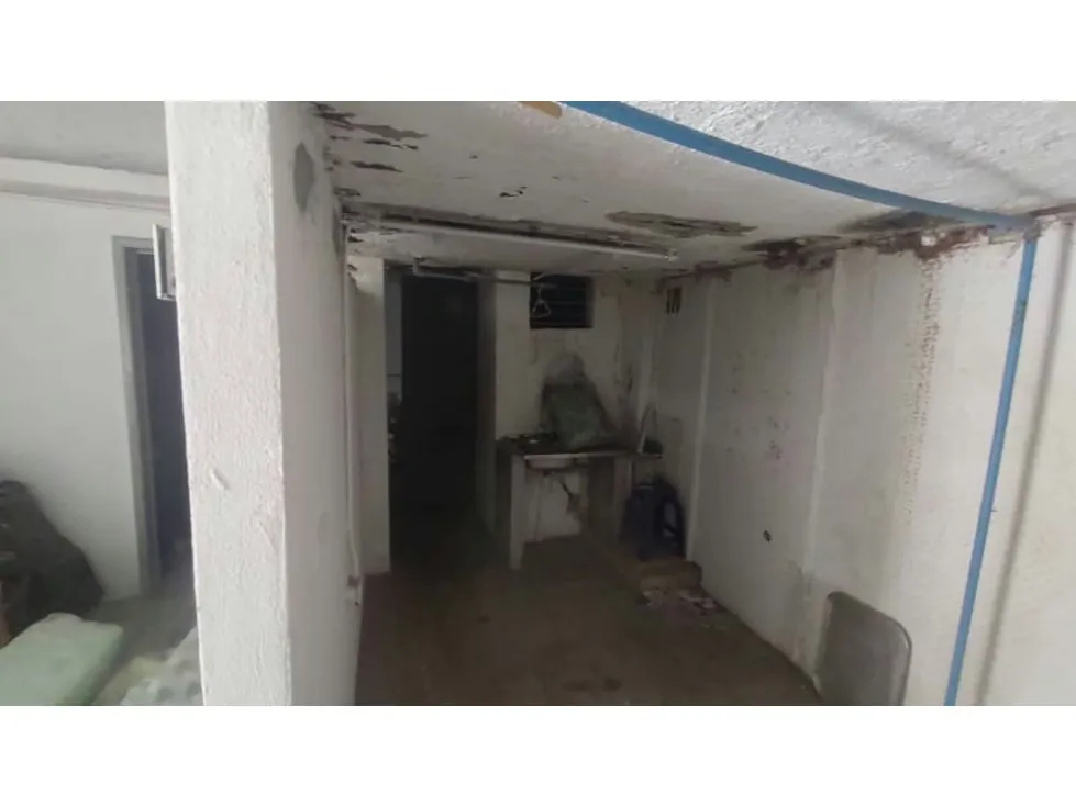 LOCAL COMERCIAL EN VENTA AV URDANETA - 5