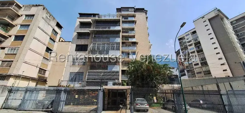 Apartamento (1 Nivel) en Alquiler en Los Palos Grandes, Distrito Metropolitano