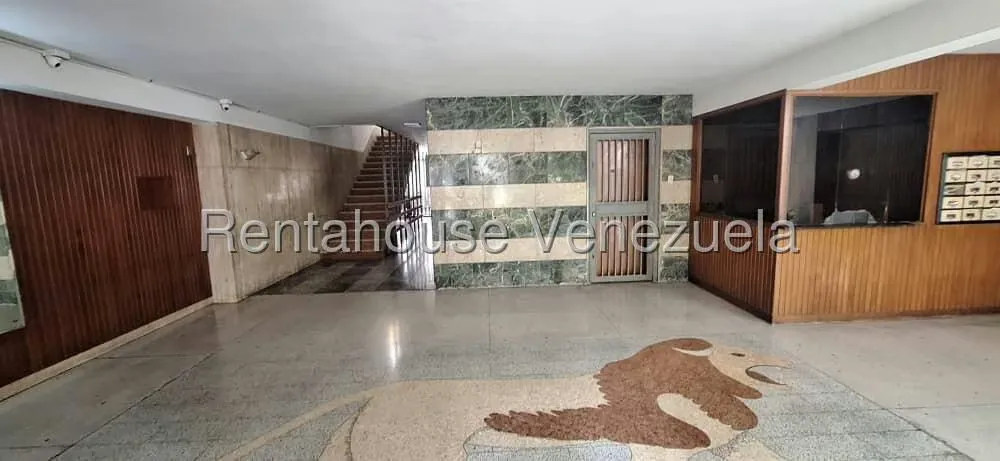 Apartamento (1 Nivel) en Alquiler en Los Palos Grandes, Distrito Metropolitano - 13