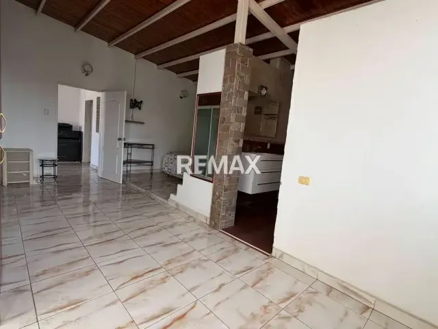EN VENTA AMPLIA CASA, DE 2 NIVELES EN CONJ RESD LAS CARACARAS, SAN DIEGO - 8