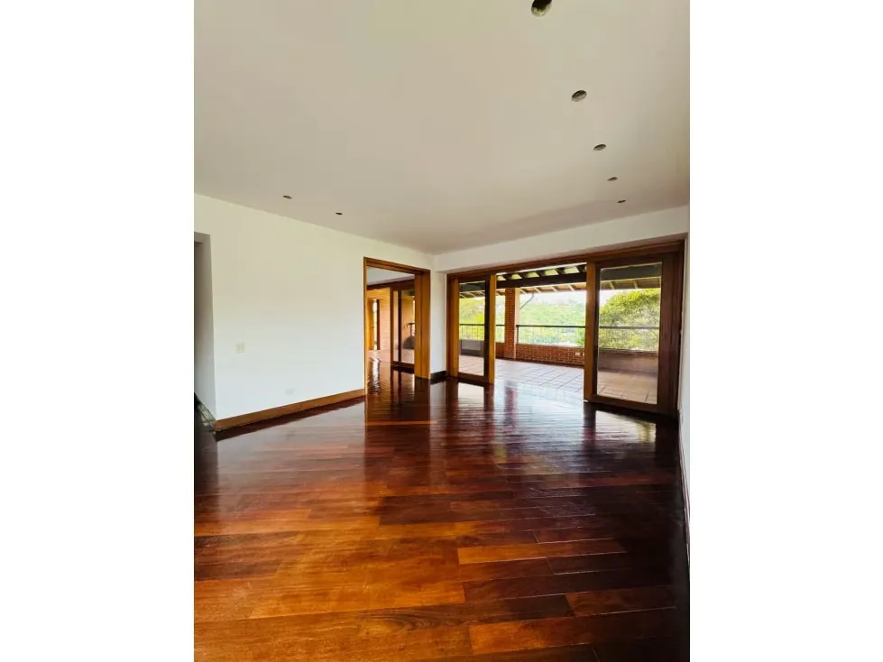 Casa en venta 410m2 5H+S/5.5B+S/3P Caurimare - 4