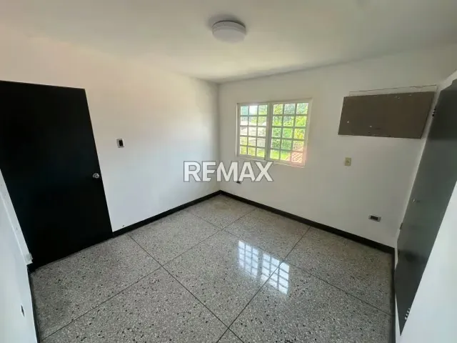 En Alquiler Apartamento Tipo Estudio Sin Amoblar - 5
