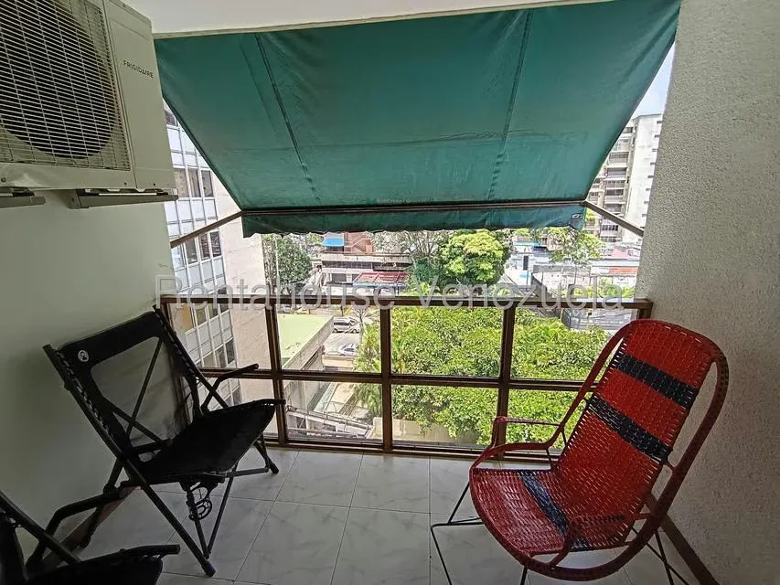 Apartamento (1 Nivel) en Venta en Los Palos Grandes, Distrito Metropolitano - 12